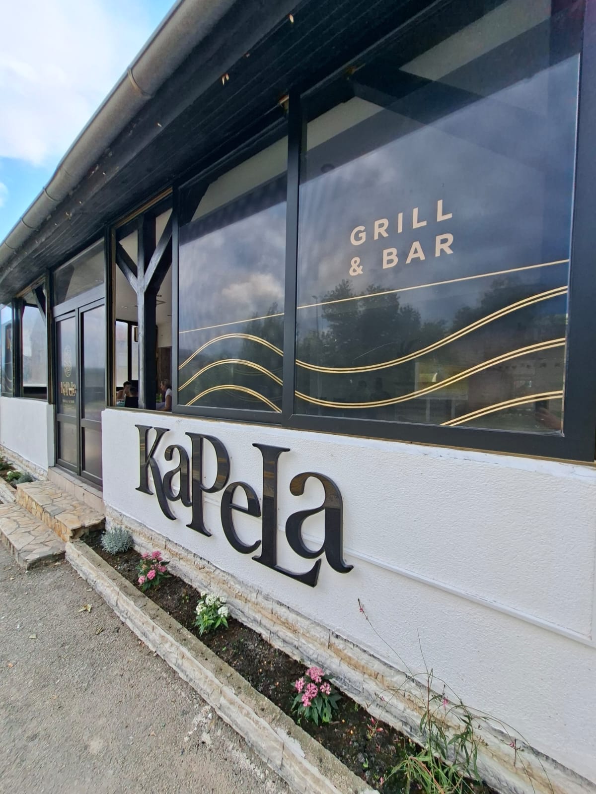 Kapela Grill & Bar kompletno brendiranje